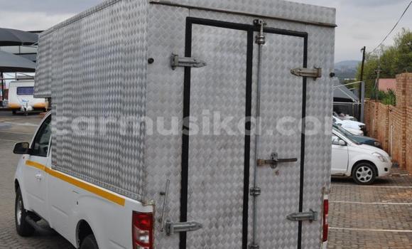 Acheter Occasion Voiture Mahindra Scorpio Blanc à Beitbridge, Matabeleland South Acheter Occasion Voiture Mahindra Scorpio Blanc à Beitbridge, Matabeleland South