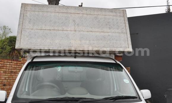 Acheter Occasion Voiture Mahindra Scorpio Blanc à Beitbridge, Matabeleland South Acheter Occasion Voiture Mahindra Scorpio Blanc à Beitbridge, Matabeleland South