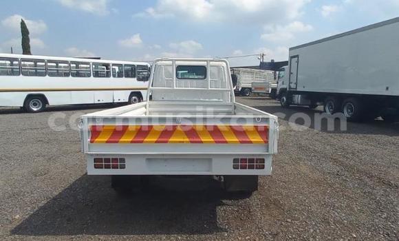 Tenga Tsaru Toyota Dyna Chena Mota in Beitbridge in Matabeleland South Tenga Tsaru Toyota Dyna Chena Mota in Beitbridge in Matabeleland South