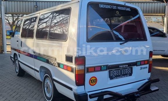 Tenga Tsaru Toyota Hiace Chena Mota in Beitbridge in Matabeleland South Tenga Tsaru Toyota Hiace Chena Mota in Beitbridge in Matabeleland South