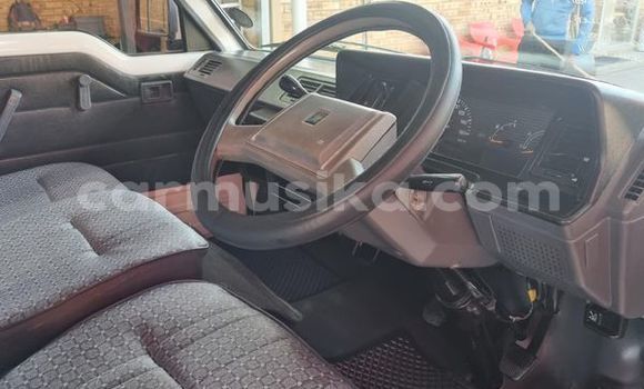 Tenga Tsaru Toyota Hiace Chena Mota in Beitbridge in Matabeleland South Tenga Tsaru Toyota Hiace Chena Mota in Beitbridge in Matabeleland South