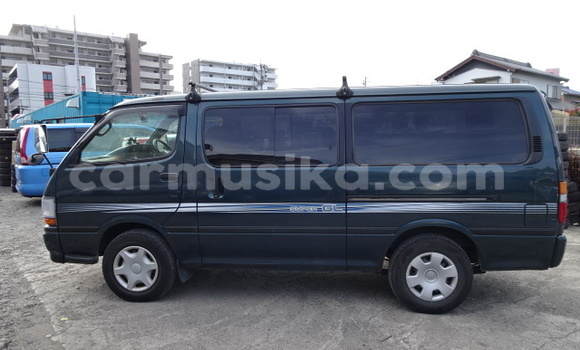Acheter Occasion Voiture Toyota Hiace Bleu à Beitbridge, Matabeleland South Acheter Occasion Voiture Toyota Hiace Bleu à Beitbridge, Matabeleland South