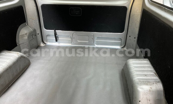 Acheter Occasion Voiture Nissan Nv350 Gris à Beitbridge, Matabeleland South Acheter Occasion Voiture Nissan Nv350 Gris à Beitbridge, Matabeleland South