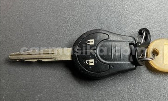 Acheter Occasion Voiture Nissan Nv350 Gris à Beitbridge, Matabeleland South Acheter Occasion Voiture Nissan Nv350 Gris à Beitbridge, Matabeleland South