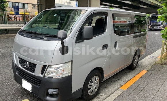 Acheter Occasion Voiture Nissan Nv350 Gris à Beitbridge, Matabeleland South Acheter Occasion Voiture Nissan Nv350 Gris à Beitbridge, Matabeleland South