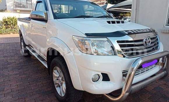 Acheter Occasion Voiture Toyota Hilux Blanc à Beitbridge, Matabeleland South