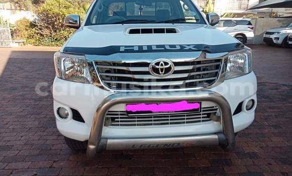Acheter Occasion Voiture Toyota Hilux Blanc à Beitbridge, Matabeleland South Acheter Occasion Voiture Toyota Hilux Blanc à Beitbridge, Matabeleland South
