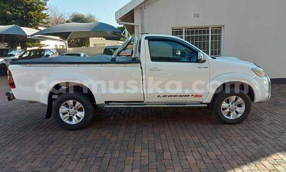 Acheter Occasion Voiture Toyota Hilux Blanc à Beitbridge, Matabeleland South Acheter Occasion Voiture Toyota Hilux Blanc à Beitbridge, Matabeleland South