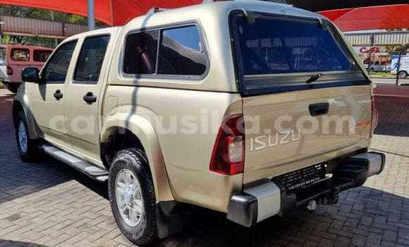 Acheter Occasion Voiture Isuzu KB Marron à Beitbridge, Matabeleland South Acheter Occasion Voiture Isuzu KB Marron à Beitbridge, Matabeleland South