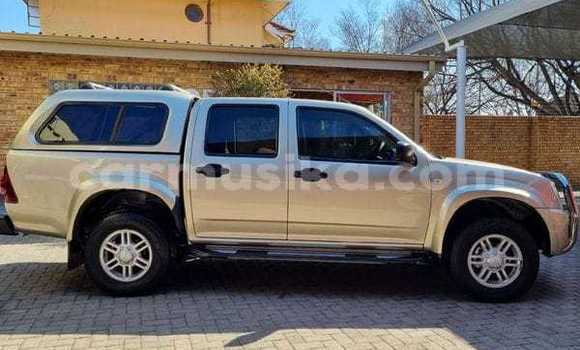Acheter Occasion Voiture Isuzu KB Marron à Beitbridge, Matabeleland South Acheter Occasion Voiture Isuzu KB Marron à Beitbridge, Matabeleland South