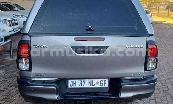 Acheter Occasion Voiture Toyota Hilux Gris à Beitbridge, Matabeleland South Acheter Occasion Voiture Toyota Hilux Gris à Beitbridge, Matabeleland South