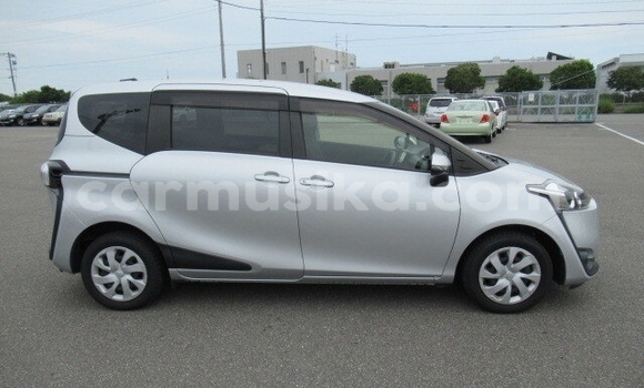 Tenga Tsaru Toyota Sienta Sirivha Mota in Beitbridge in Matabeleland South Tenga Tsaru Toyota Sienta Sirivha Mota in Beitbridge in Matabeleland South