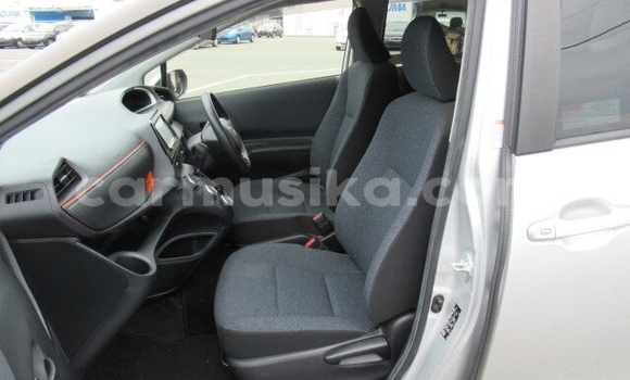 Tenga Tsaru Toyota Sienta Sirivha Mota in Beitbridge in Matabeleland South Tenga Tsaru Toyota Sienta Sirivha Mota in Beitbridge in Matabeleland South