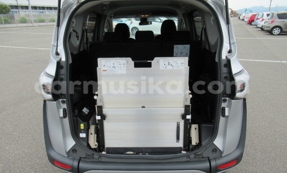 Tenga Tsaru Toyota Sienta Sirivha Mota in Beitbridge in Matabeleland South Tenga Tsaru Toyota Sienta Sirivha Mota in Beitbridge in Matabeleland South