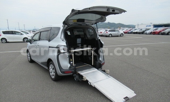 Tenga Tsaru Toyota Sienta Sirivha Mota in Beitbridge in Matabeleland South Tenga Tsaru Toyota Sienta Sirivha Mota in Beitbridge in Matabeleland South