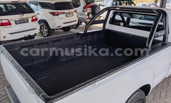 Acheter Occasion Voiture Isuzu D–MAX Blanc à Beitbridge, Matabeleland South Acheter Occasion Voiture Isuzu D–MAX Blanc à Beitbridge, Matabeleland South