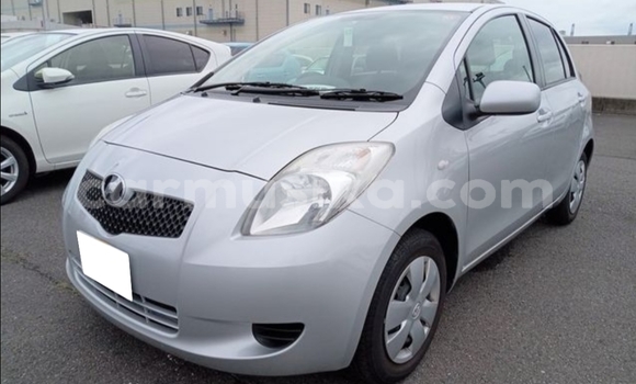 Buy Used Toyota Vitz Silver Car in Beitbridge in Matabeleland South Buy Used Toyota Vitz Silver Car in Beitbridge in Matabeleland South