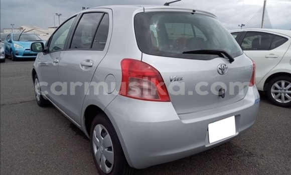 Buy Used Toyota Vitz Silver Car in Beitbridge in Matabeleland South Buy Used Toyota Vitz Silver Car in Beitbridge in Matabeleland South