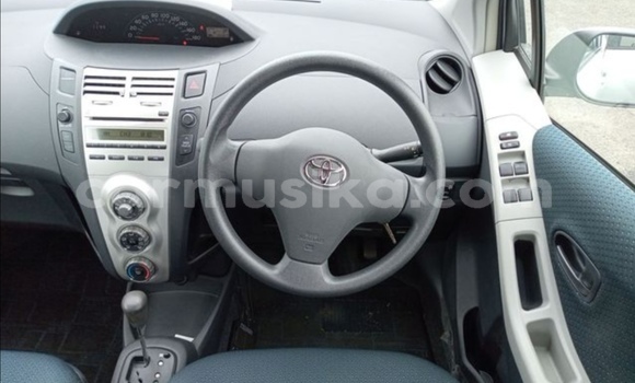 Buy Used Toyota Vitz Silver Car in Beitbridge in Matabeleland South Buy Used Toyota Vitz Silver Car in Beitbridge in Matabeleland South