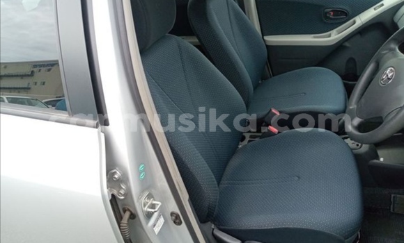 Buy Used Toyota Vitz Silver Car in Beitbridge in Matabeleland South Buy Used Toyota Vitz Silver Car in Beitbridge in Matabeleland South