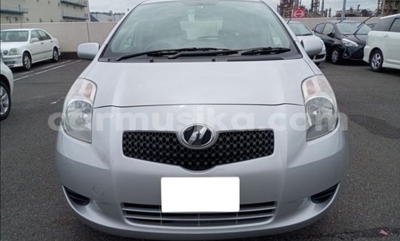 Buy Used Toyota Vitz Silver Car in Beitbridge in Matabeleland South Buy Used Toyota Vitz Silver Car in Beitbridge in Matabeleland South