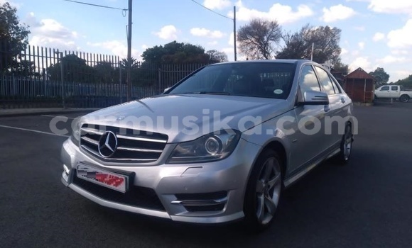 Nunua Ilio tumika Mercedes‒Benz C-klasse AMG Fedha Gari ndani ya Beitbridge nchini Matabeleland Kusini Nunua Ilio tumika Mercedes‒Benz C-klasse AMG Fedha Gari ndani ya Beitbridge nchini Matabeleland Kusini