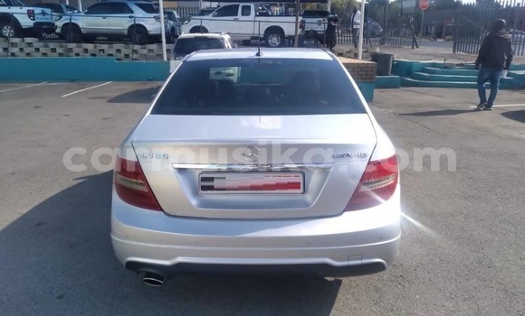 Nunua Ilio tumika Mercedes‒Benz C-klasse AMG Fedha Gari ndani ya Beitbridge nchini Matabeleland Kusini Nunua Ilio tumika Mercedes‒Benz C-klasse AMG Fedha Gari ndani ya Beitbridge nchini Matabeleland Kusini
