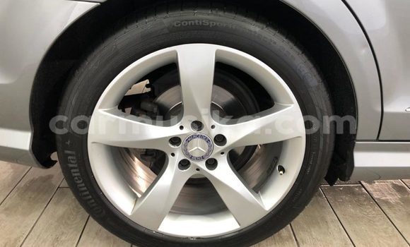 Nunua Ilio tumika Mercedes‒Benz C-klasse Fedha Gari ndani ya Avondale nchini Harare Nunua Ilio tumika Mercedes‒Benz C-klasse Fedha Gari ndani ya Avondale nchini Harare