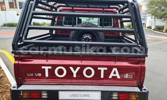 Buy Used Toyota Land Cruiser Red Car in Beitbridge in Matabeleland South Buy Used Toyota Land Cruiser Red Car in Beitbridge in Matabeleland South
