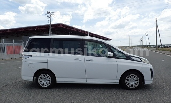 Buy Used Mazda Biante White Car in Harare in Harare Buy Used Mazda Biante White Car in Harare in Harare
