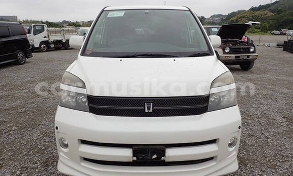 Buy Used Toyota Voxy White Car in Harare in Harare Buy Used Toyota Voxy White Car in Harare in Harare