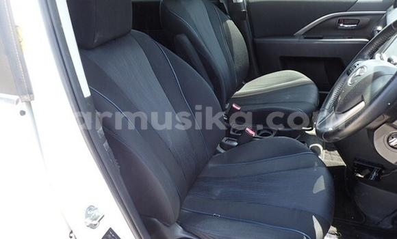 Tenga Tsaru Mazda Premacy Chena Mota in Beitbridge in Matabeleland South Tenga Tsaru Mazda Premacy Chena Mota in Beitbridge in Matabeleland South