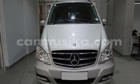 Acheter Occasion Voiture Mercedes‒Benz Viano Gris à Beitbridge, Matabeleland South Acheter Occasion Voiture Mercedes‒Benz Viano Gris à Beitbridge, Matabeleland South