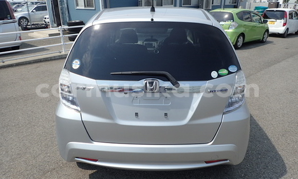 Nunua Ilio tumika Honda Fit Fedha Gari ndani ya Beitbridge nchini Matabeleland Kusini