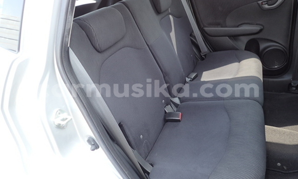 Buy Used Honda Fit Silver Car in Beitbridge in Matabeleland South Buy Used Honda Fit Silver Car in Beitbridge in Matabeleland South