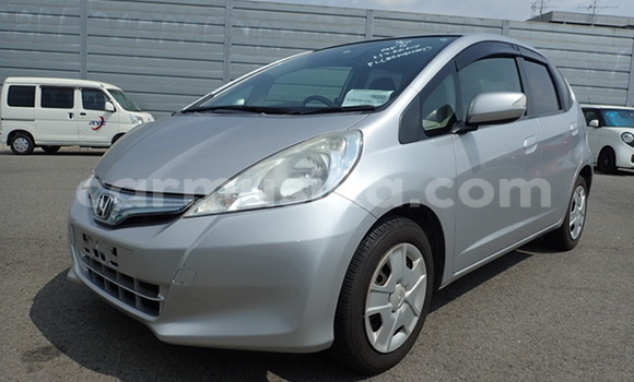 Buy Used Honda Fit Silver Car in Beitbridge in Matabeleland South Buy Used Honda Fit Silver Car in Beitbridge in Matabeleland South