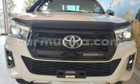 Tenga Tsaru Toyota Hilux Chena Mota in Beitbridge in Matabeleland South Tenga Tsaru Toyota Hilux Chena Mota in Beitbridge in Matabeleland South