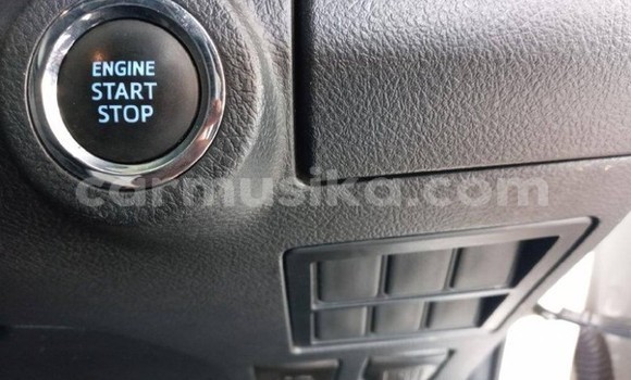 Tenga Tsaru Toyota Hilux Chena Mota in Beitbridge in Matabeleland South Tenga Tsaru Toyota Hilux Chena Mota in Beitbridge in Matabeleland South