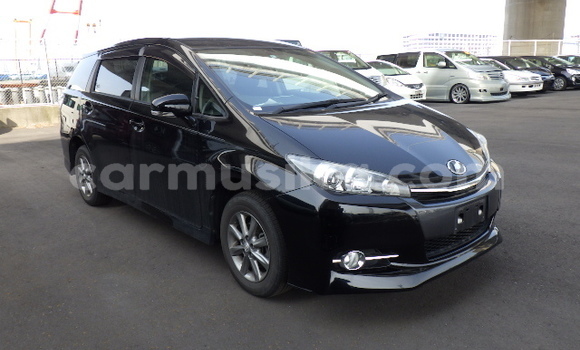 Buy Used Toyota Wish Black Car in Beitbridge in Matabeleland South