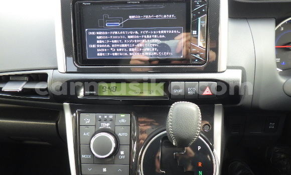 Nunua Ilio tumika Toyota Wish Nyeusi Gari ndani ya Beitbridge nchini Matabeleland Kusini Nunua Ilio tumika Toyota Wish Nyeusi Gari ndani ya Beitbridge nchini Matabeleland Kusini