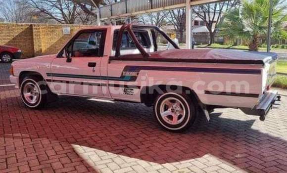 Acheter Occasion Voiture Toyota Hilux Blanc à Beitbridge, Matabeleland South Acheter Occasion Voiture Toyota Hilux Blanc à Beitbridge, Matabeleland South