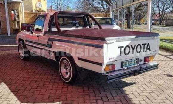 Acheter Occasion Voiture Toyota Hilux Blanc à Beitbridge, Matabeleland South Acheter Occasion Voiture Toyota Hilux Blanc à Beitbridge, Matabeleland South