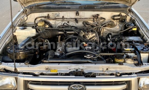 Acheter Occasion Voiture Toyota Hilux Beige à Beitbridge, Matabeleland South Acheter Occasion Voiture Toyota Hilux Beige à Beitbridge, Matabeleland South