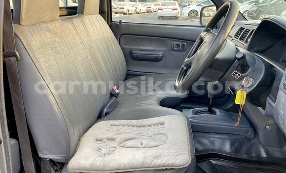 Acheter Occasion Voiture Toyota Hilux Beige à Beitbridge, Matabeleland South Acheter Occasion Voiture Toyota Hilux Beige à Beitbridge, Matabeleland South