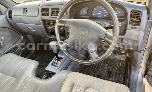 Acheter Occasion Voiture Toyota Hilux Beige à Beitbridge, Matabeleland South Acheter Occasion Voiture Toyota Hilux Beige à Beitbridge, Matabeleland South