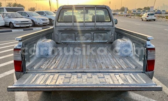 Acheter Occasion Voiture Toyota Hilux Beige à Beitbridge, Matabeleland South Acheter Occasion Voiture Toyota Hilux Beige à Beitbridge, Matabeleland South