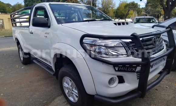Acheter Occasion Voiture Toyota Hilux Blanc à Beitbridge, Matabeleland South Acheter Occasion Voiture Toyota Hilux Blanc à Beitbridge, Matabeleland South