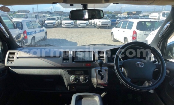 Buy Used Toyota Hiace Black Car in Beitbridge in Matabeleland South Buy Used Toyota Hiace Black Car in Beitbridge in Matabeleland South