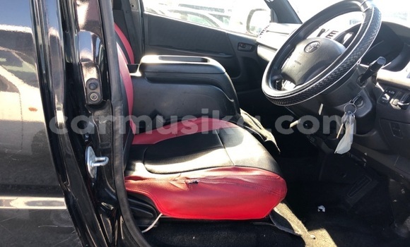 Buy Used Toyota Hiace Black Car in Beitbridge in Matabeleland South Buy Used Toyota Hiace Black Car in Beitbridge in Matabeleland South