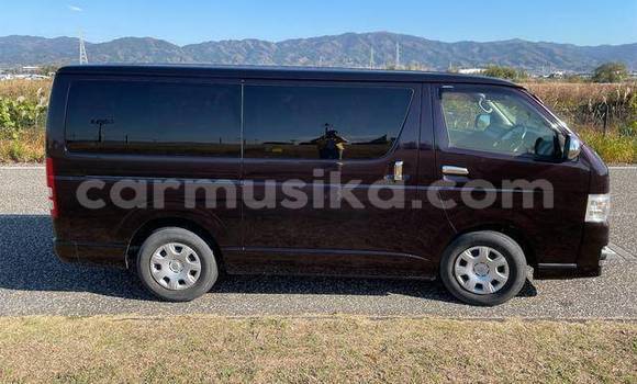 Buy Used Toyota Hiace Black Car in Beitbridge in Matabeleland South Buy Used Toyota Hiace Black Car in Beitbridge in Matabeleland South